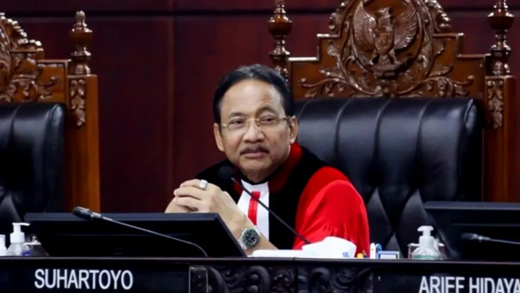 MK Kabulkan Cabut Gugatan Pemohon yang Meminta Syarat Cagub Minimal Sarjana