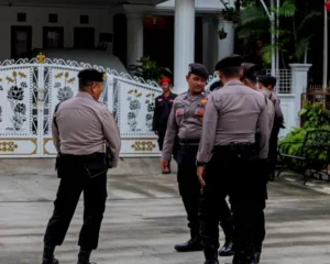 KPK Geledah Rumah Hasto Kristiyanto